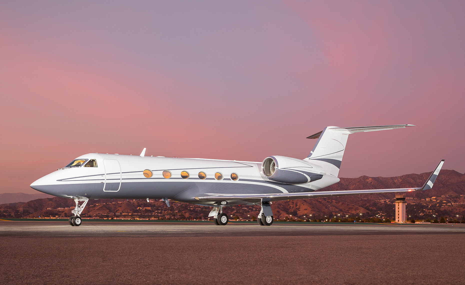 Gulfstream Iv Jet