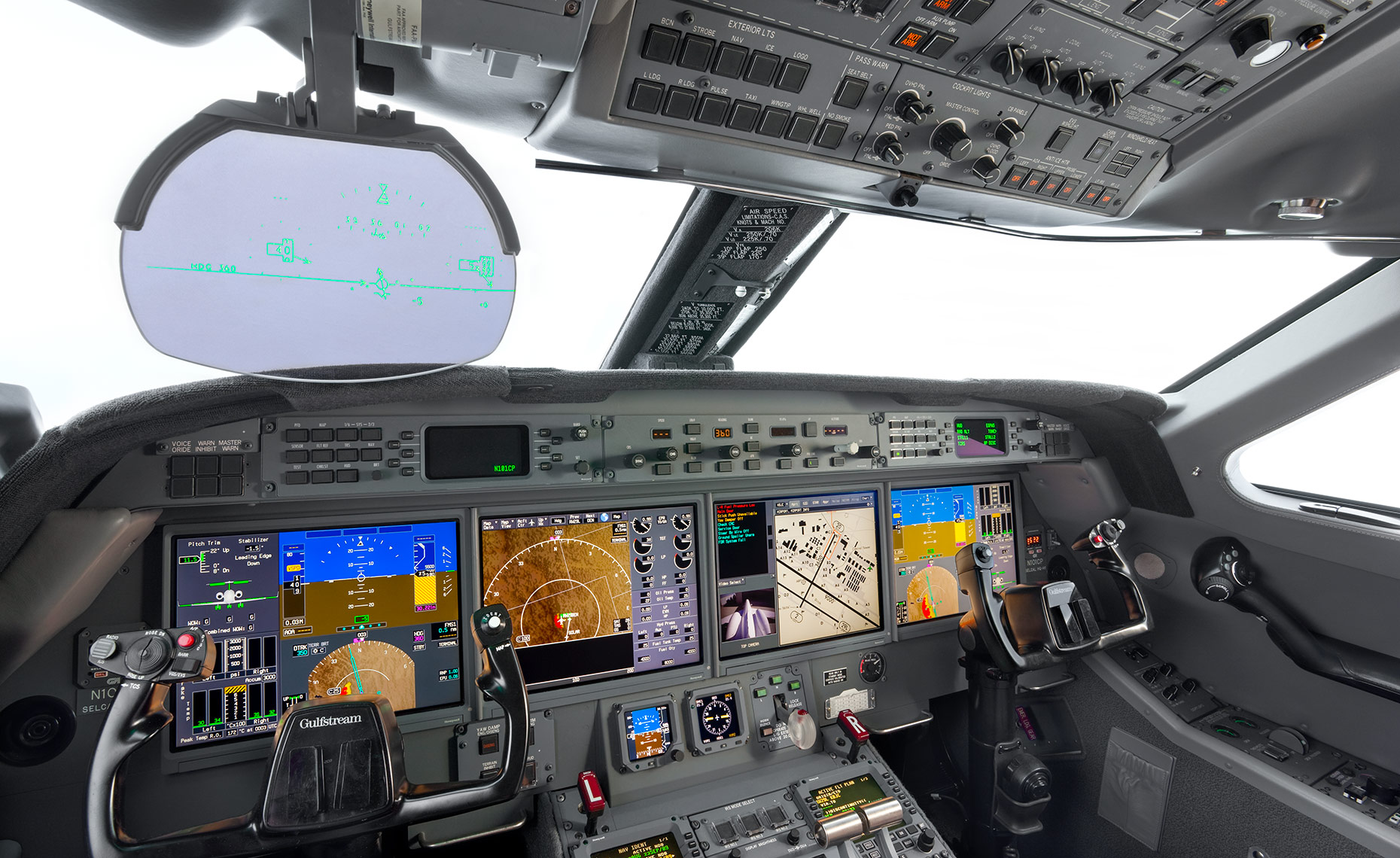 Gulfstream Flight Deck with HUD | Chad Slattery Aviation Photography